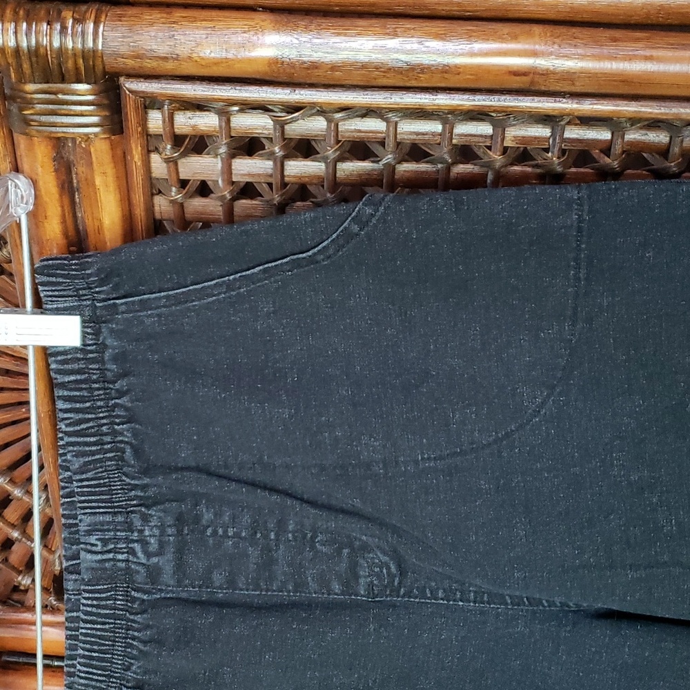 DENIM&CO How Timeless 4-Pocket Pull-On Straight Jeans - Black - Size Medium TALL